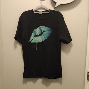 Black T-Shirt with Blue Lip Print